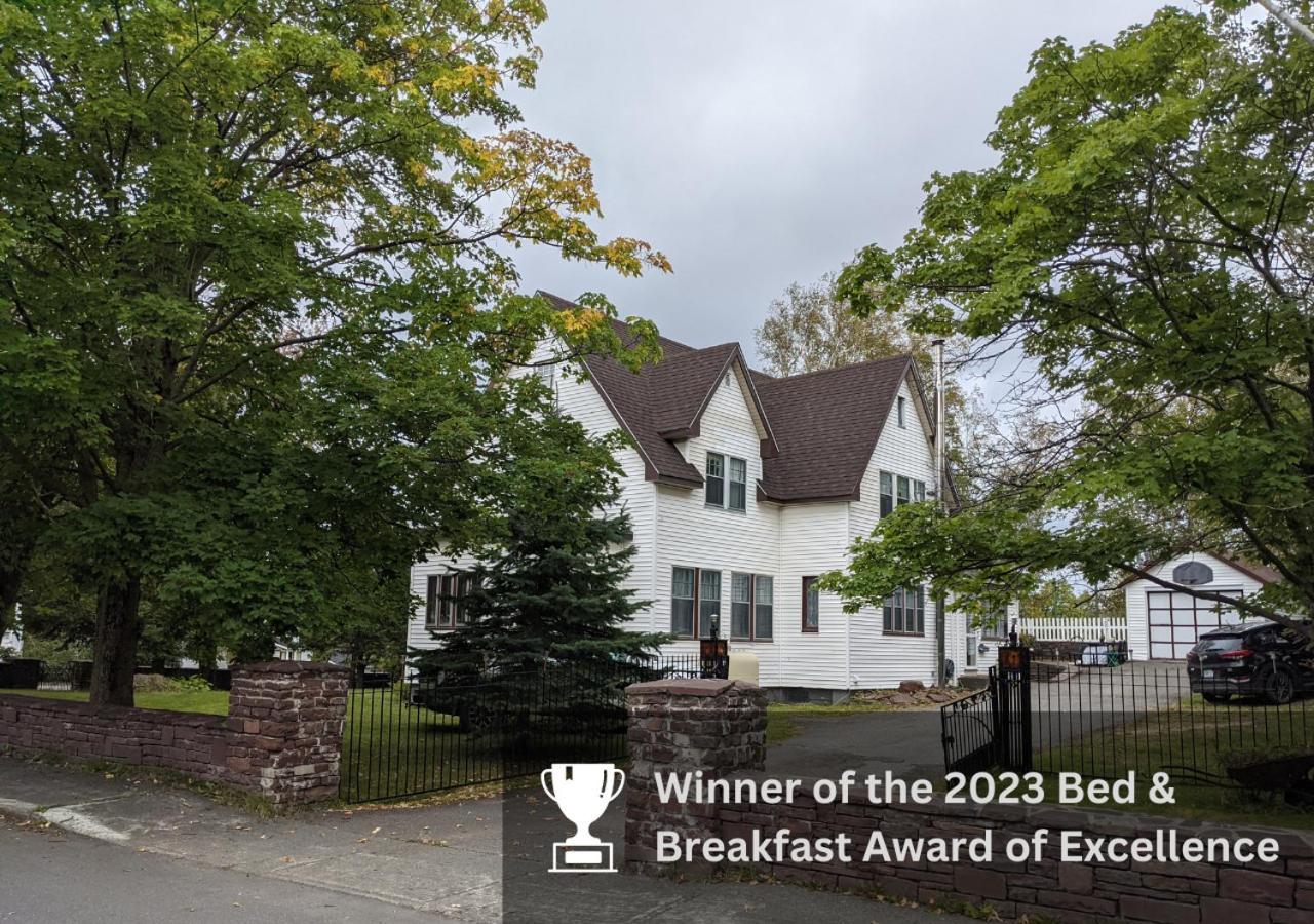 Hill Road Manor Bed & Breakfast Grand Falls Windsor Exterior foto